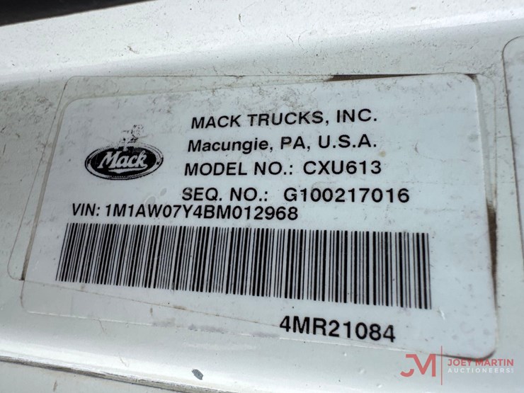 2011-mack-pinnacle-cxu613-image-46