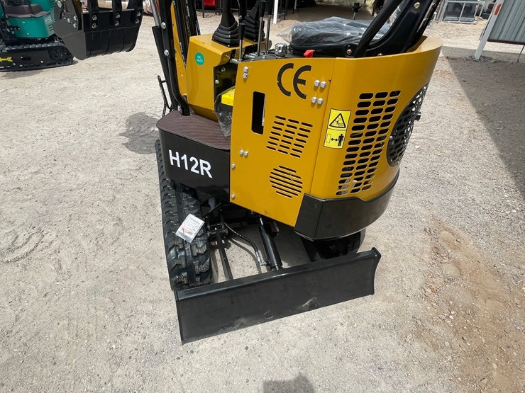 #3001-•-unused-2026-cfg-mini-excavator-image-3