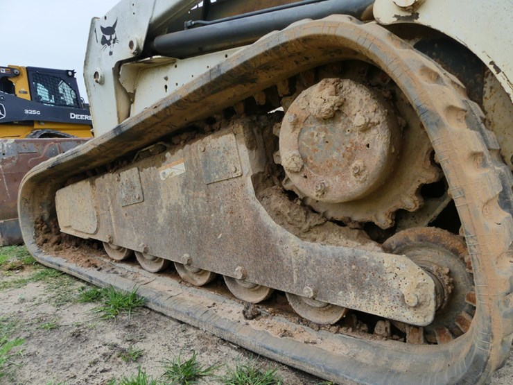 2007-bobcat-t250-image-5