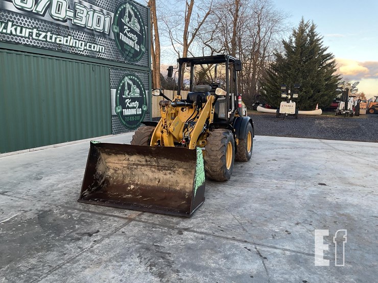 2015-caterpillar-908h2-image-8