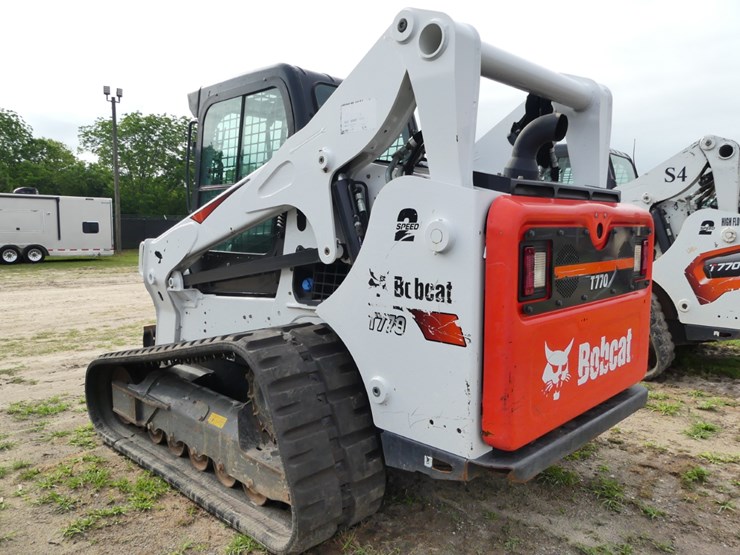 2023-bobcat-t770-image-3
