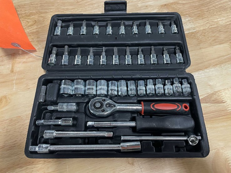 #2569-•-46-piece-socket-set-(cw)-image-1