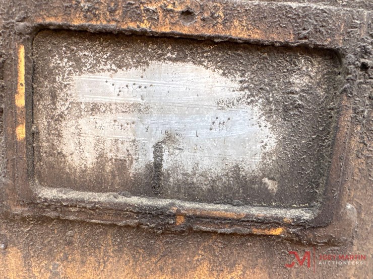 2015-caterpillar-972k-image-18