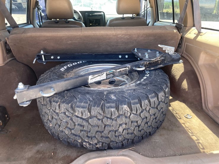 #152-•-2000-jeep-4x4-(has-tx-rebuilt-salvage-title)-image-42