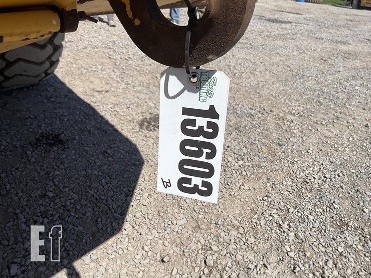 2015-volvo-a25g-image-19