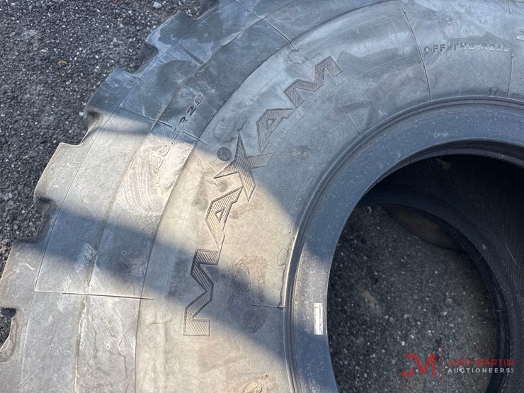 (1)-23.5r25-loader-tire-image-3