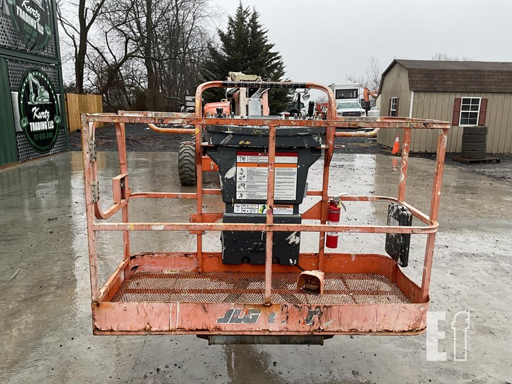 2015-jlg-m600jp-image-7