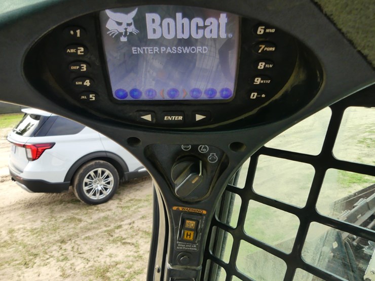 2016-bobcat-t650-image-16
