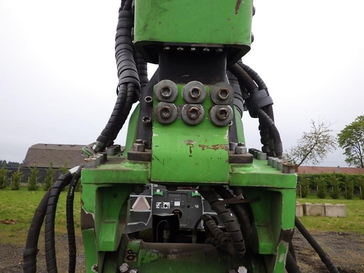 sennebogen-738e-tree-handler-image-43