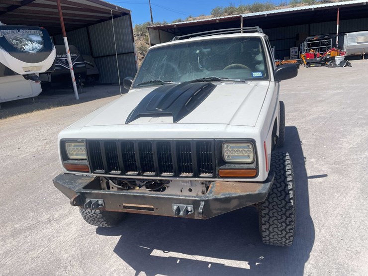 #152-•-2000-jeep-4x4-(has-tx-rebuilt-salvage-title)-image-17