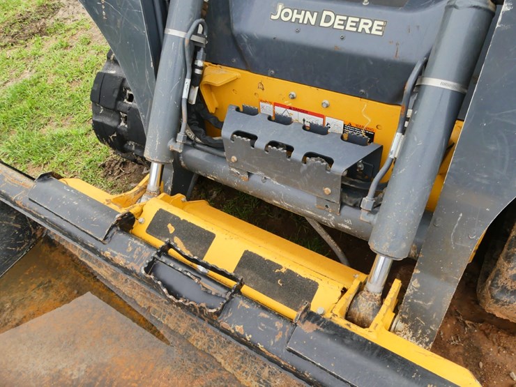 2024-deere-325g-image-11