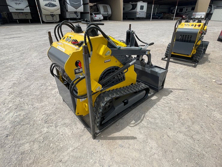 #3054-•-unused-2026-mini-skid-steer-loader-image-1