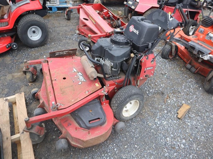 exmark-turf-tracer-walk-behind-s-series-mower-image-4