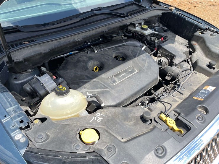 2019-lincoln-mkc-4-door-mpv-(105,085-miles)-image-8