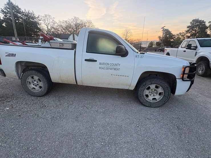 #23969-•-2011-chevrolet-silverado-4x4-pickup-vin:-1gcnkpea1bz146545-image-17