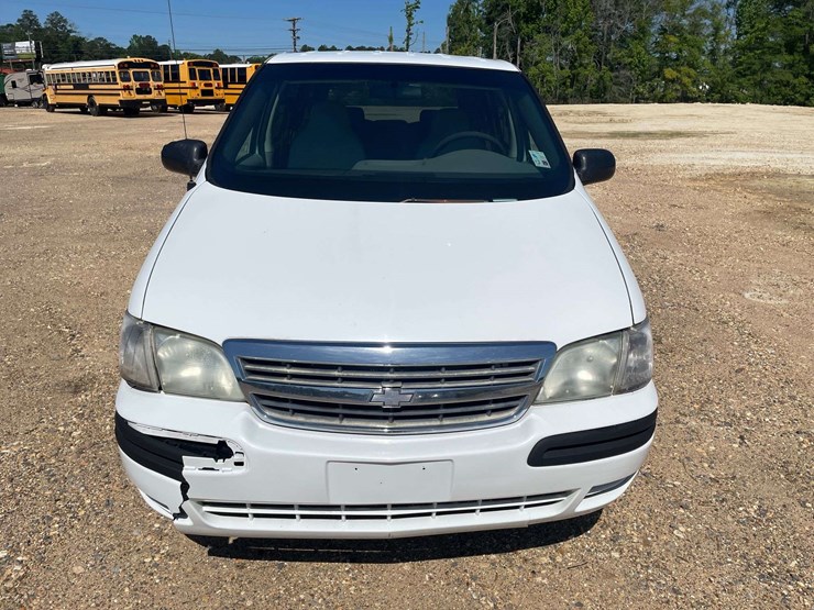 2004-chevrolet-venture-image-5