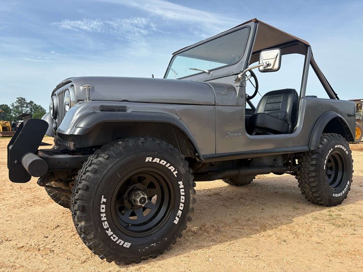 1979-jeep-cj7-2-door-w/-bikini-top-image-1