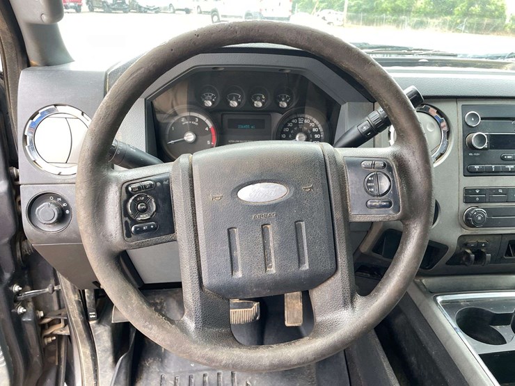 2011-ford-f350-image-12