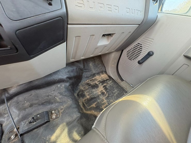 2008-ford-f250-image-37