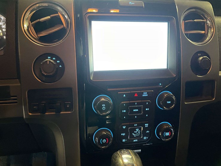 2014-ford-f150-limited-image-13