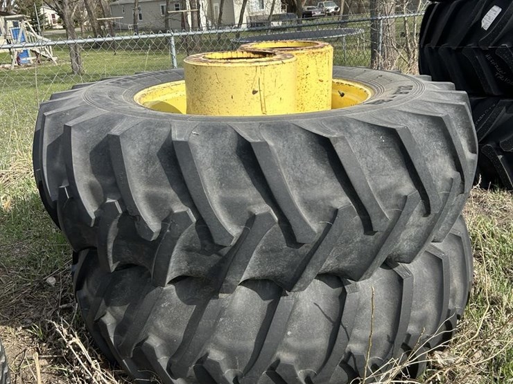 2021-john-deere-4830-image-2