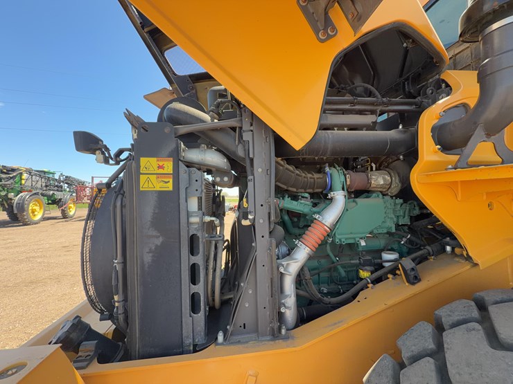2020-volvo-l60h-image-24