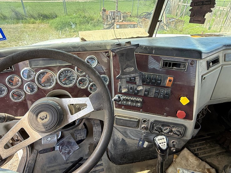 2018-western-star-4700-image-20
