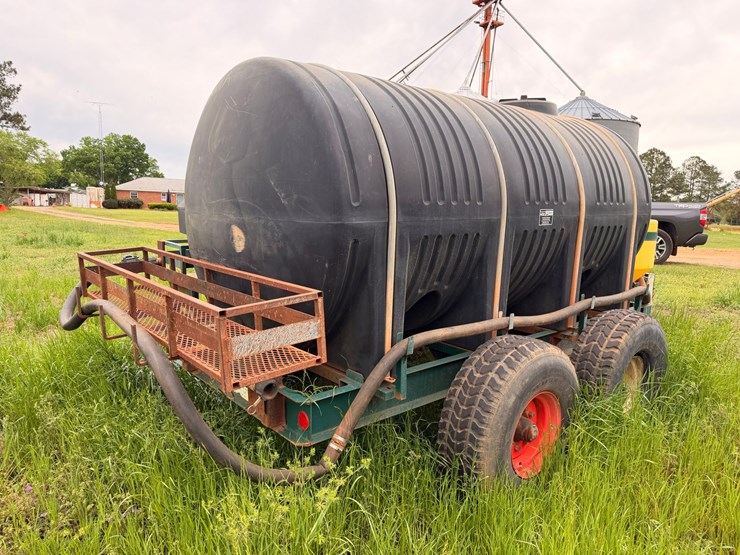#530-•-1600-gallon-nurse-tank-trailer-with-pump-image-8