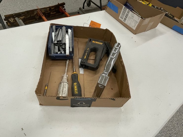 #8613-•-(2)-staple-guns-image-5