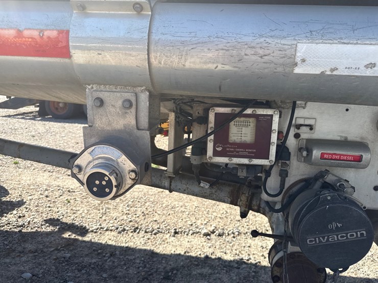 #42730-•-1996-weld-it-s/a-5400gal-fuel-trailer-1w9t23269tl010011-inv#-42730-image-34
