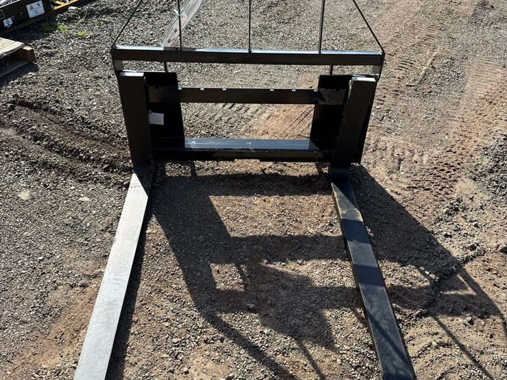 42"-heavy-duty-skid-steer-forks-rated-for-4,000lb.-(new/unused)-image-2