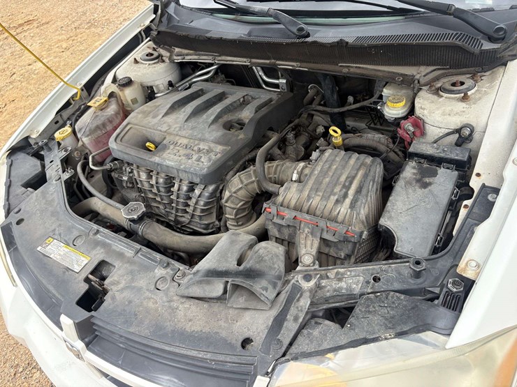 2010-dodge-avenger-4-door-sedan-(92,998-miles)-image-31