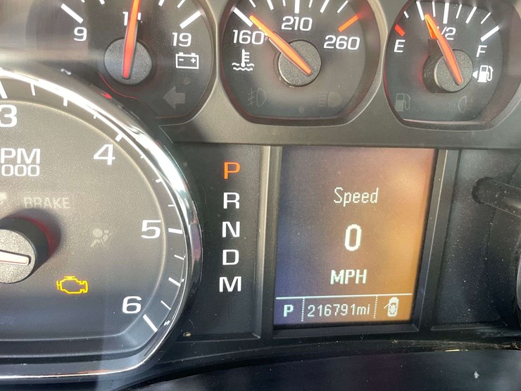 2015-chevrolet-silverado-1500-image-26