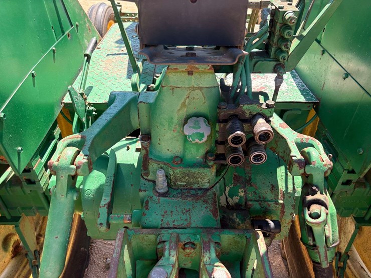 john-deere-3130-image-17