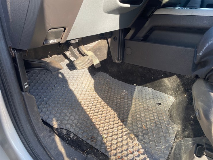 2013-ford-f250-xlt-image-46