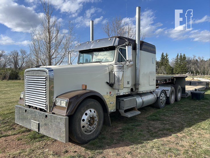 2006-freightliner-fld132-classic-xl-image-29