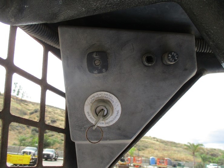 bobcat-543b-image-8
