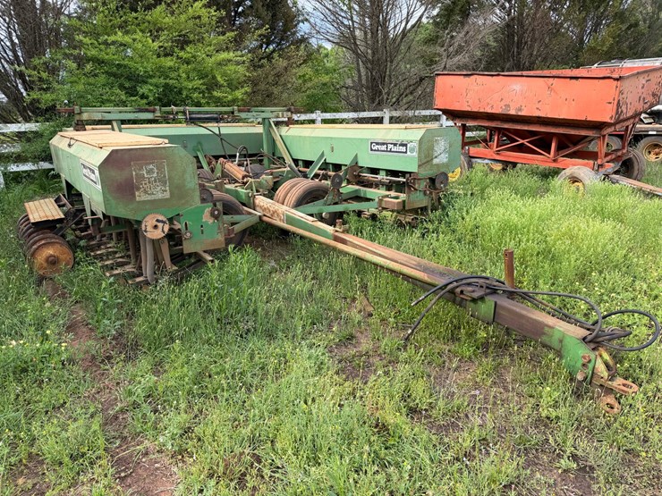 #513-•-30-foot-great-plains-drill-image-1