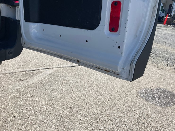 2016-ford-transit-image-30