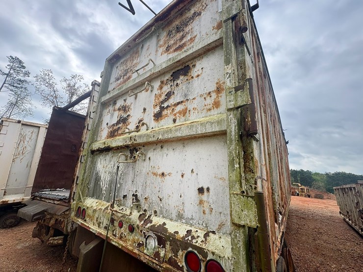 #41746-•-gilbreath-48'-steel-chip-trailer-vin:-1g9w045231b157743-image-12