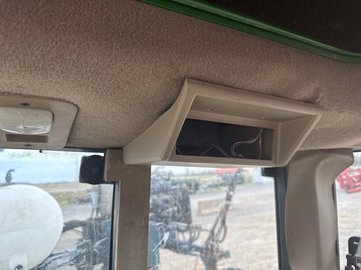 1993-john-deere-6400-image-36