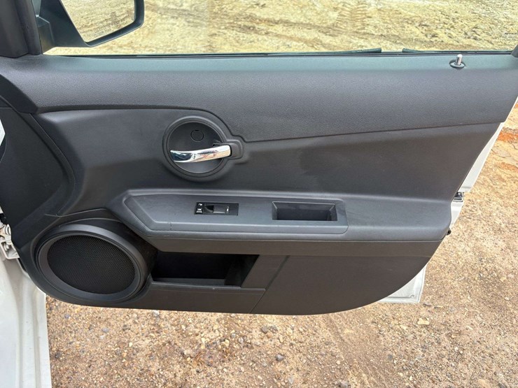 2010-dodge-avenger-4-door-sedan-(92,998-miles)-image-28