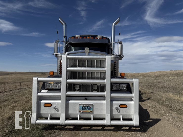 2001-kenworth-w900-image-28