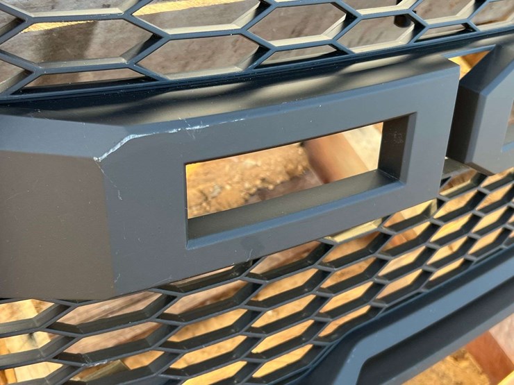 2015-ford-f150-raptor-image-4