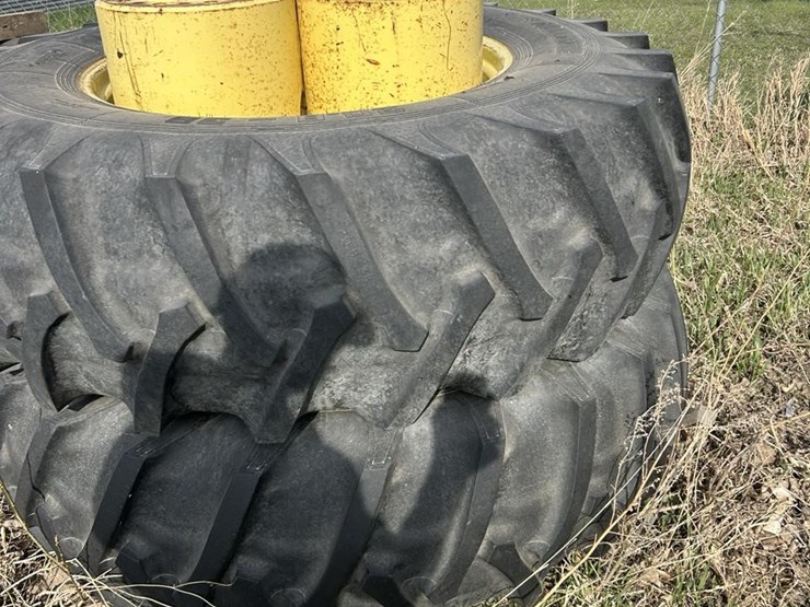 2021-john-deere-4830-image-3