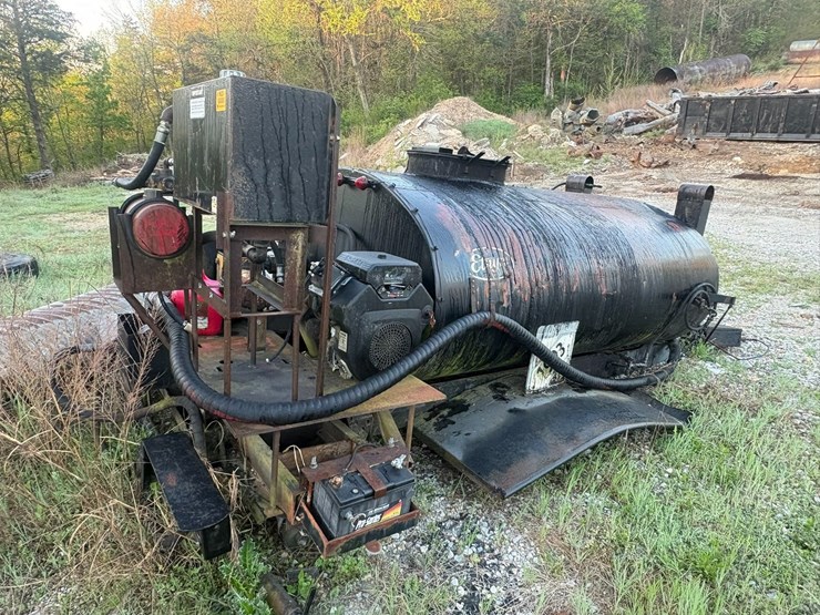 #23972-•-etnyre-8'-asphalt-tanker-image-3