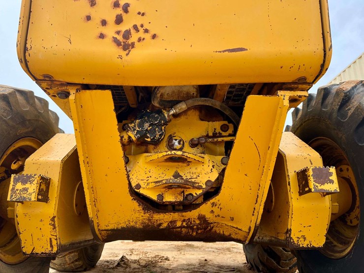 deere-670b-image-8