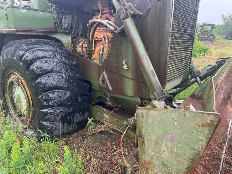#23990-•-inop-michigan-290-scraper-tractor-dozer-image-27