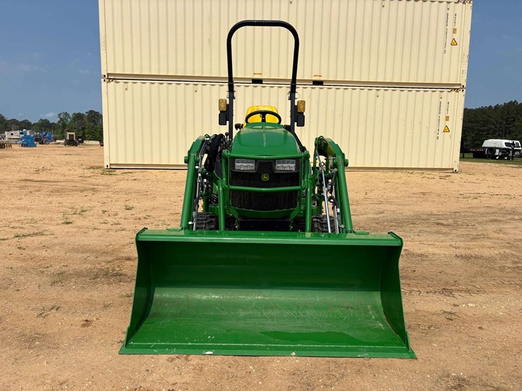 2025-john-deere-1025r-image-6