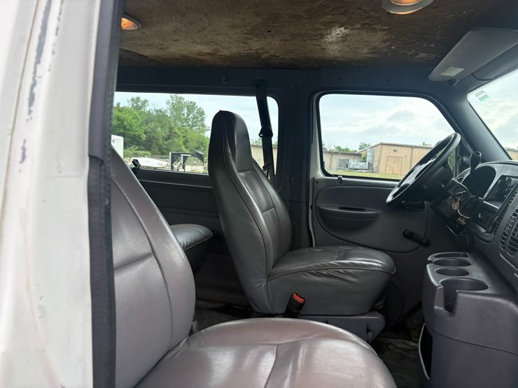 2000-dodge-ram-van-image-40